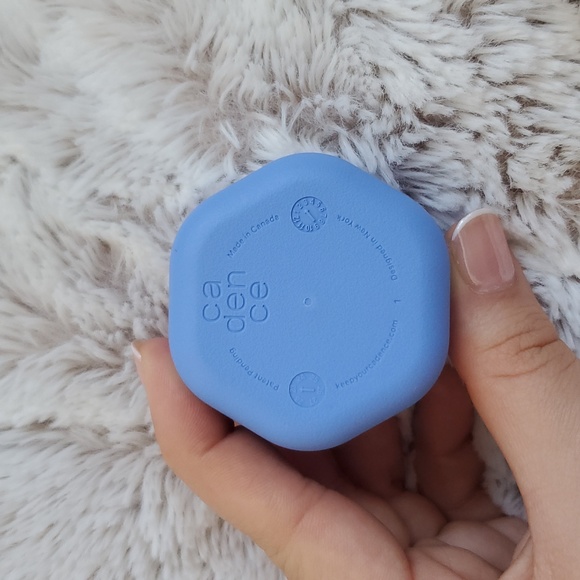 Keep Your Cadence Travel Capsule - Picture 2 of 4